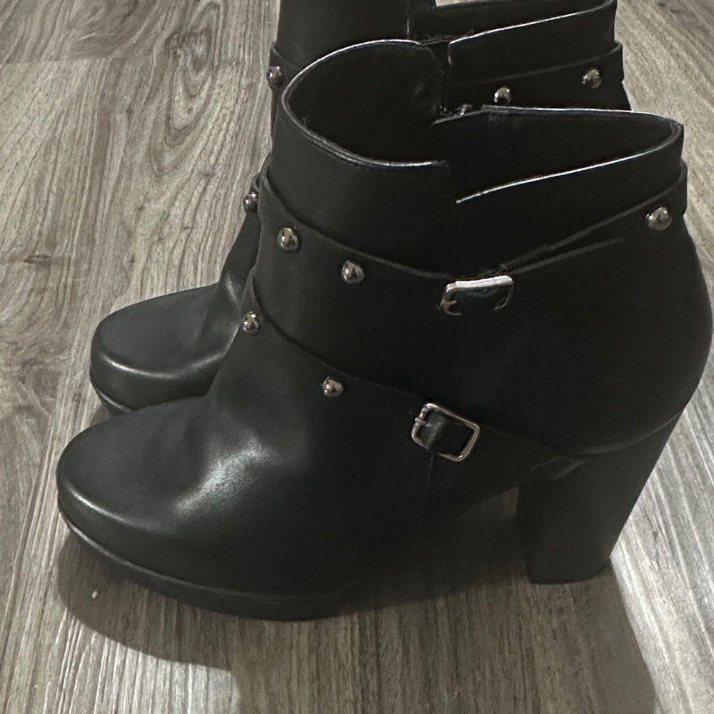 ANDREA FENZI Black Heeled Boots - Picture 3 of 11